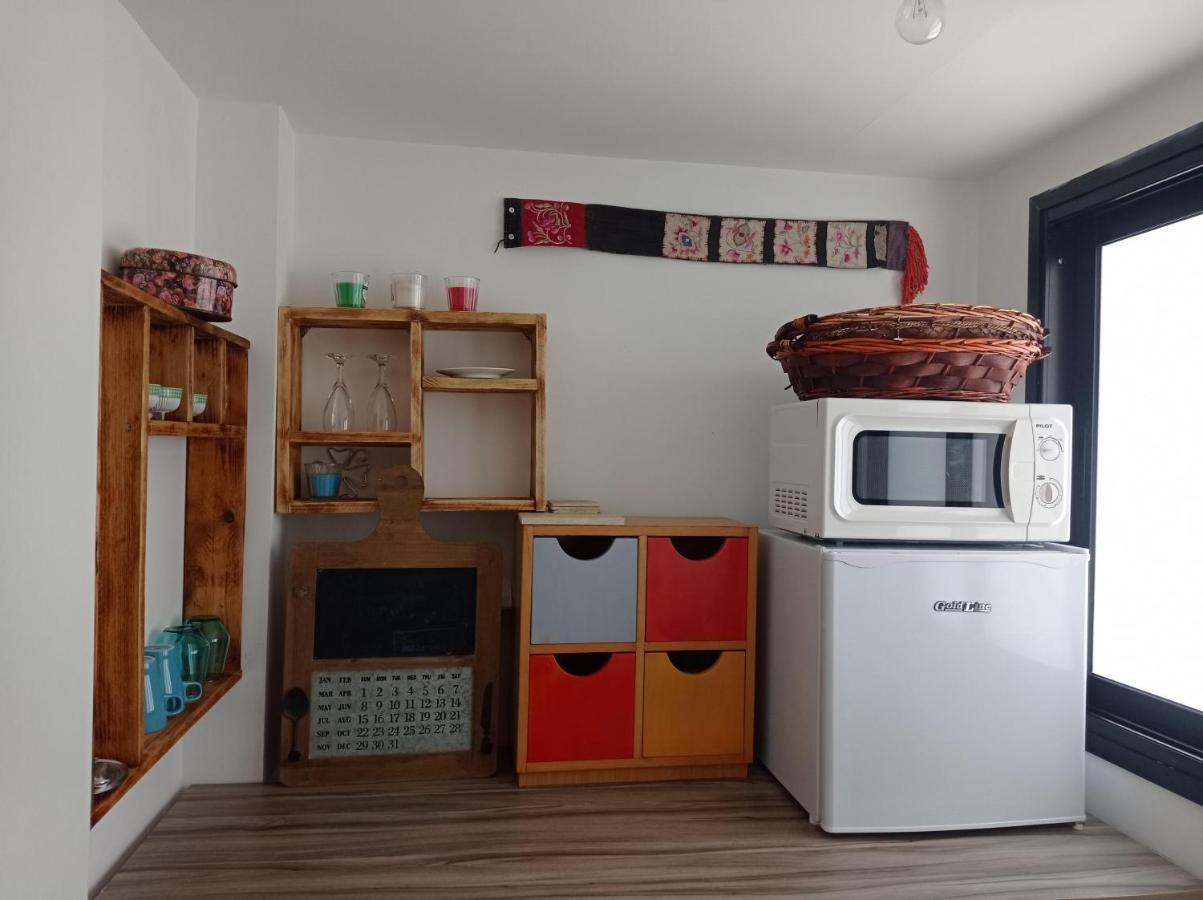 New! Great Location! Vibrant Downtown, Talpiot Market, Flea Market, Carmel Beach, Close To Everywhere Apartment Haifa Bagian luar foto