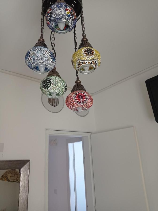 New! Great Location! Vibrant Downtown, Talpiot Market, Flea Market, Carmel Beach, Close To Everywhere Apartment Haifa Bagian luar foto